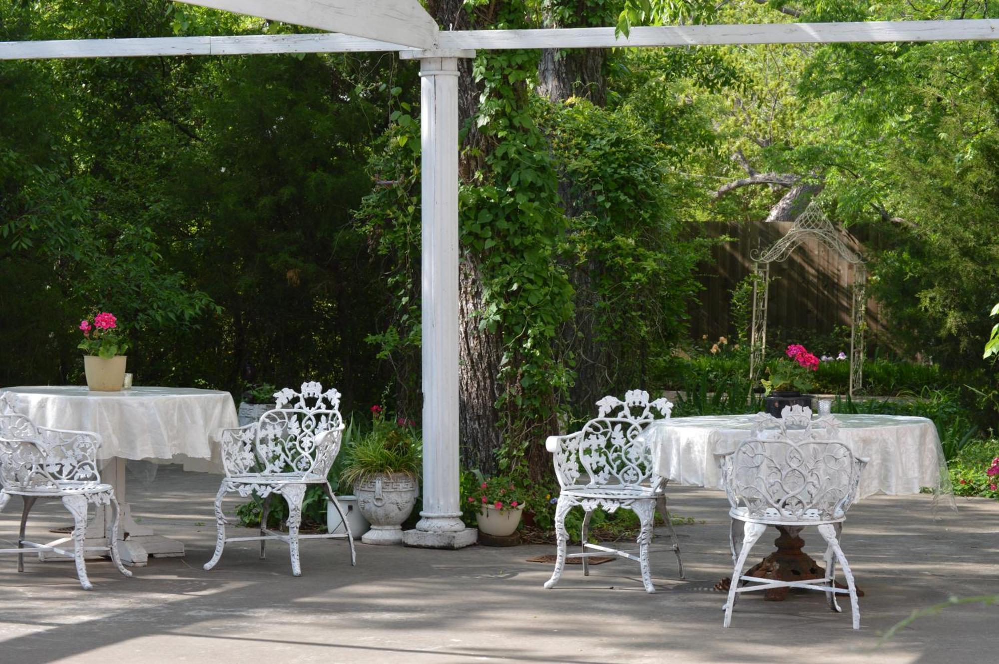 Carleton House Bed And Breakfast Bonham Exterior photo